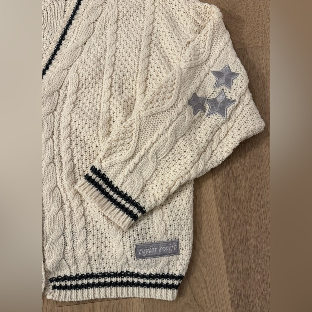 Taylor Swift Folklore Cardigan Sweater Taylors Version - Size Medium/Large - Picture 4 of 6